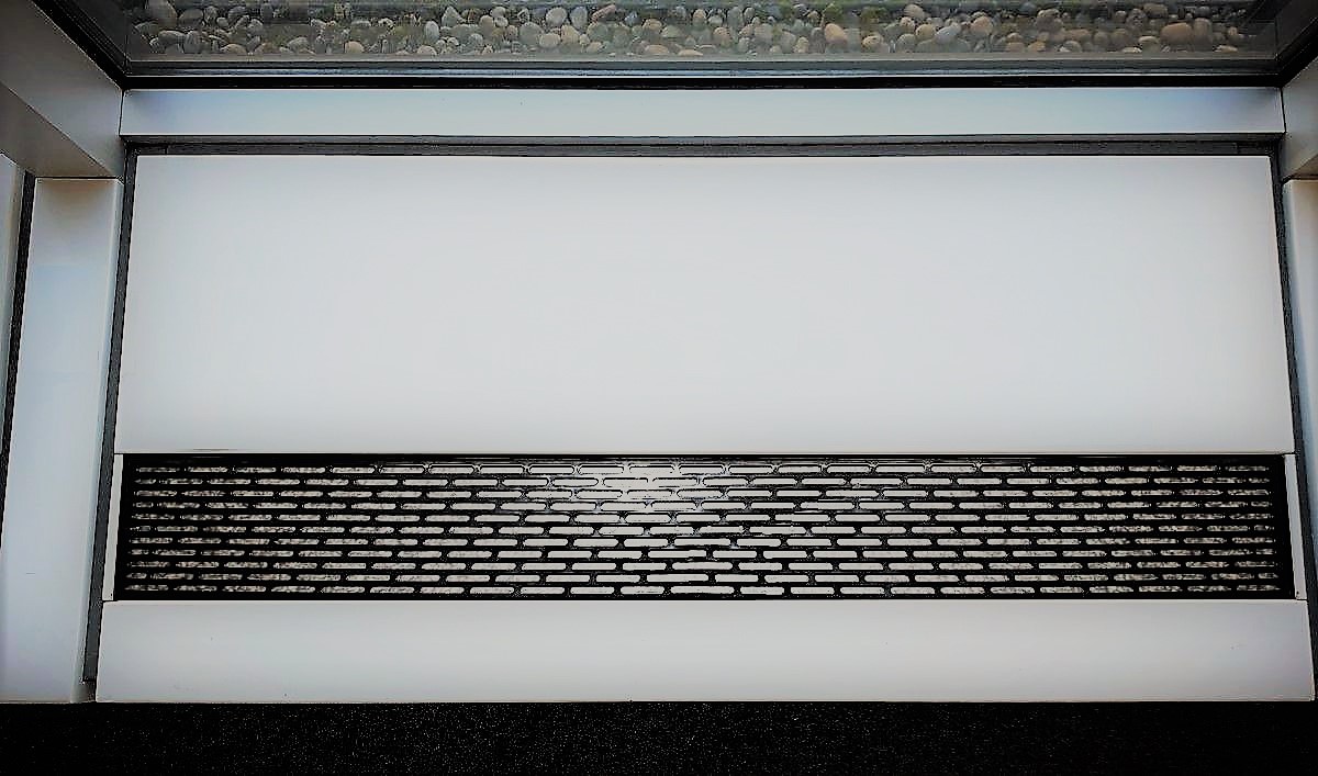 ADO Schlitzblechgitter für Lüftungskanäle Referenz Bürogebäude