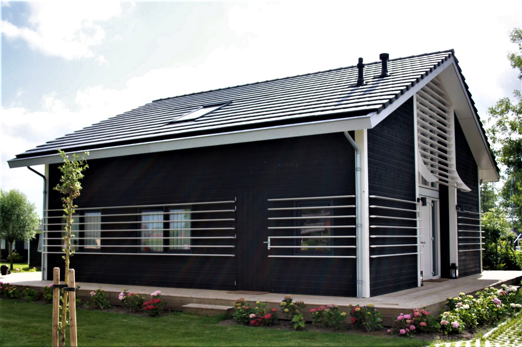 ADO Sonnenschutz SB-EL elliptische Aluminium-Hohlprofile Referenz Niederlande