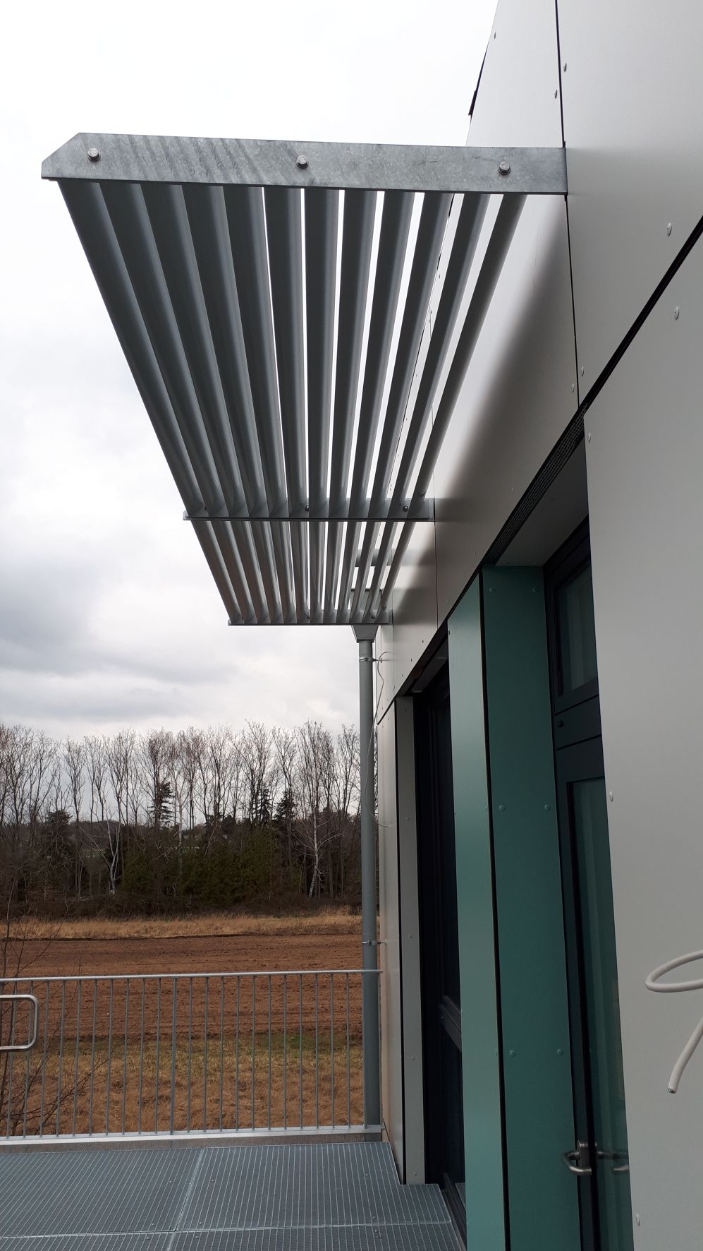 ADO Sonnenschutz SB-EL elliptische Aluminium-Hohlprofile Referenz Bornheim