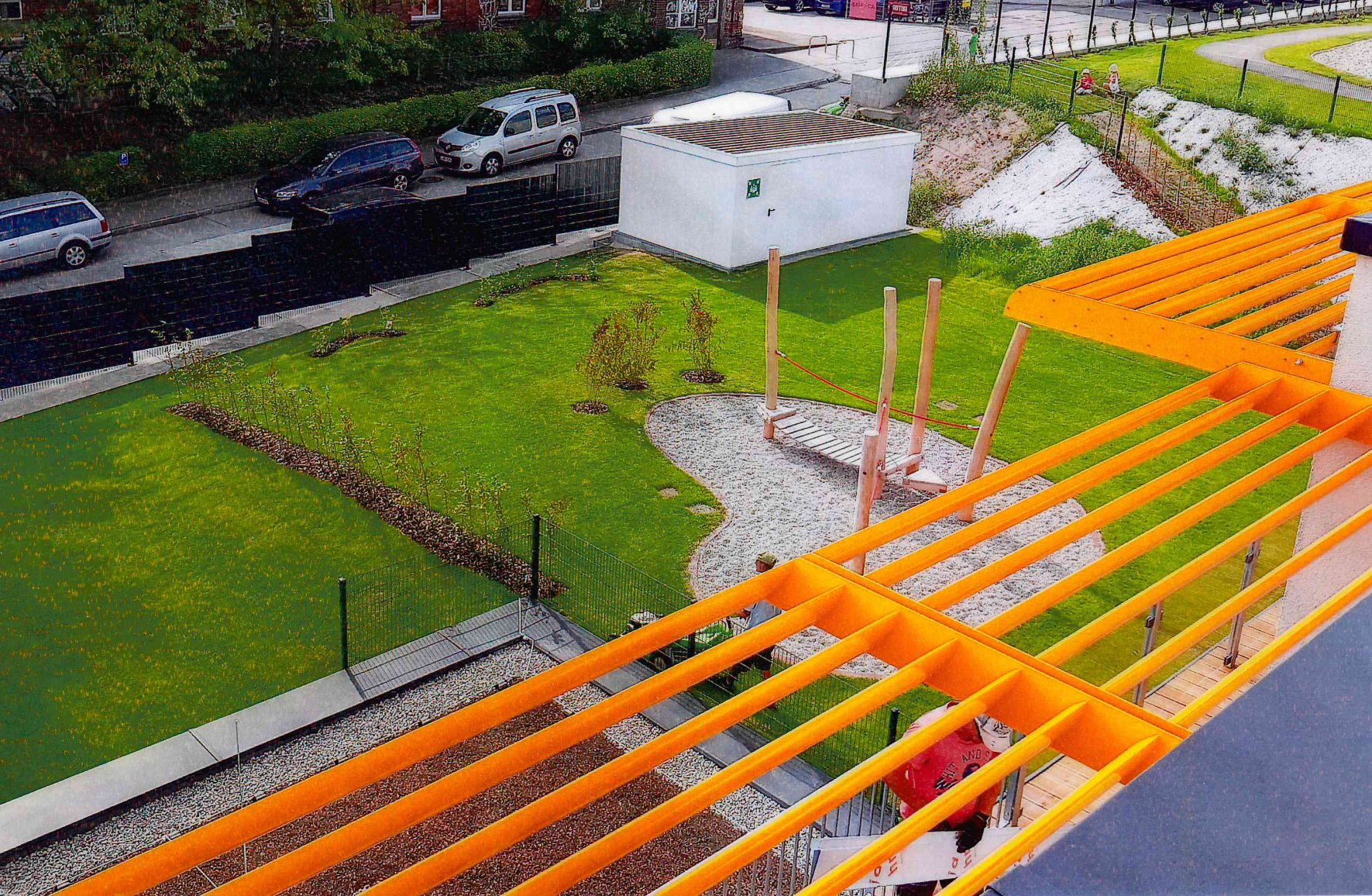 ADO Sonnenschutz SB-EL aus elliptischen Aluminium-Hohlprofillamellen Referenz Leipzig 