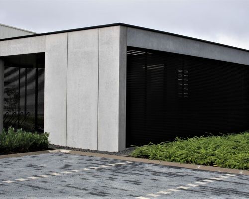 ADO Fassadenverkleidung aus Aluminium als Einhausung