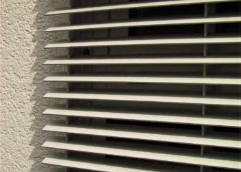 ADO Fassadenverkleidung FR-Typ C Sonnenschutz vor Fenster